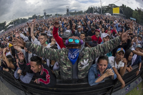 Fotografía del público de un Festival al Parque